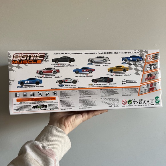 Big time muscle r/c car 2015 Ford Mustang GT - Picture 2 of 2